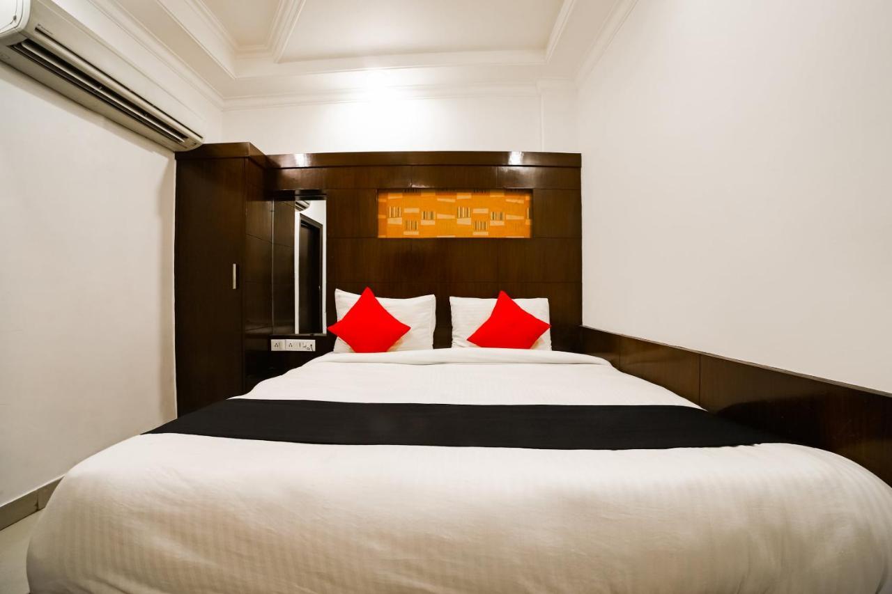 Capital O 6408 Hotel Delhi Heart Нью-Дели Экстерьер фото